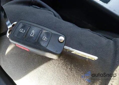 2012 Volkswagen Passat 2.5L Se z USA, uszkodzony, nr VIN 1VWBH7A3XCC049077